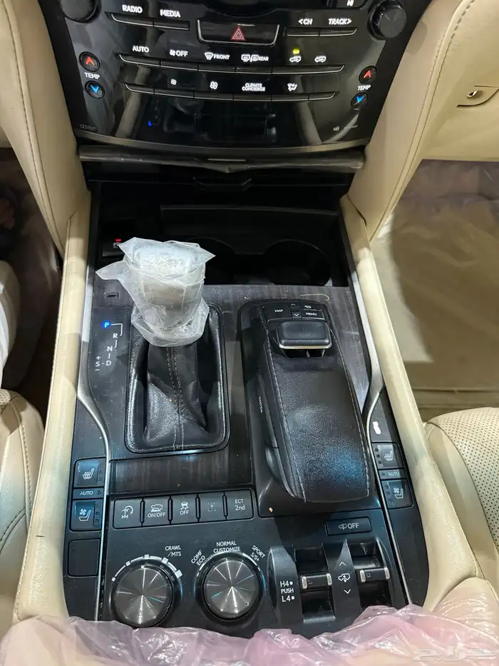 لكزس LX 570 2017 فل كامل DD بودي وكالة 25