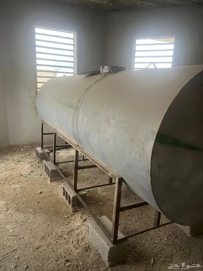 خزان ماء حديد كبير 3