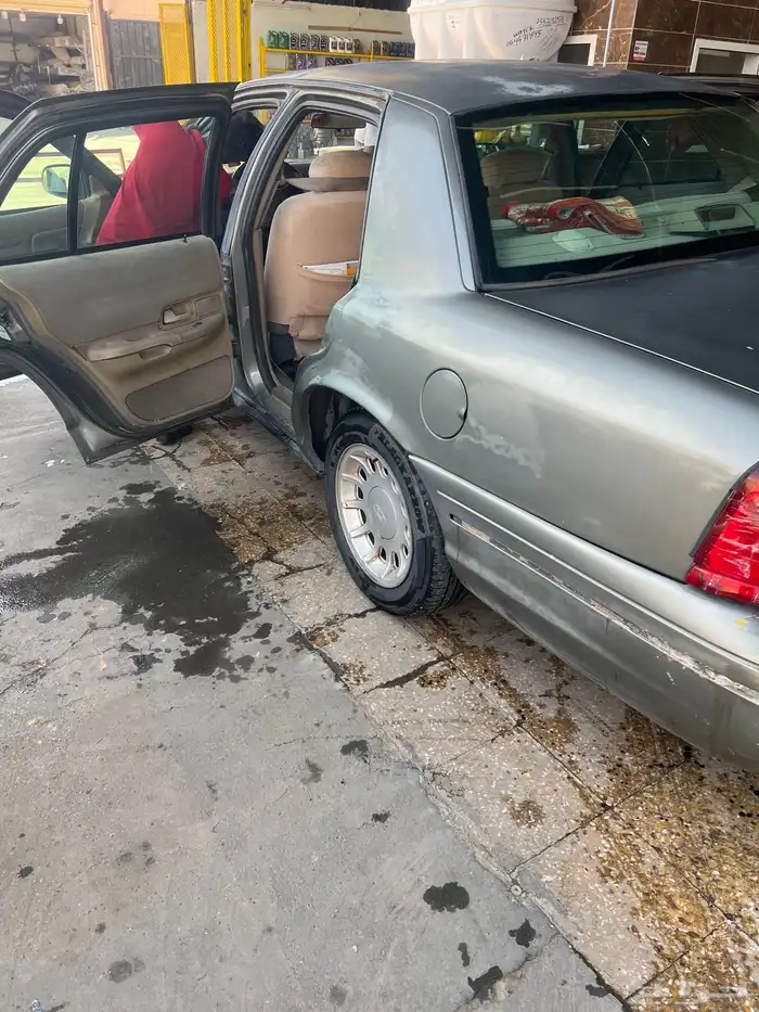 فورد فيكتوريا موديل 2000 4