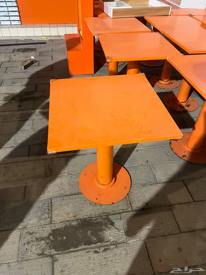 طاولات مطعم او ما شابه 0