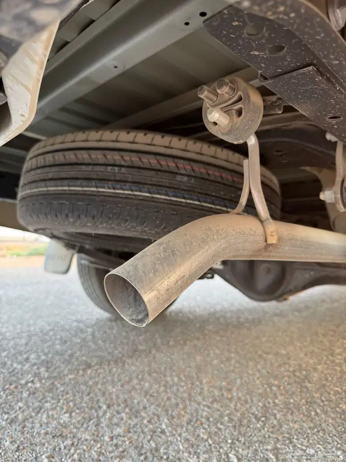 هايلوكس غماره 2023 فل كامل اصفار 35