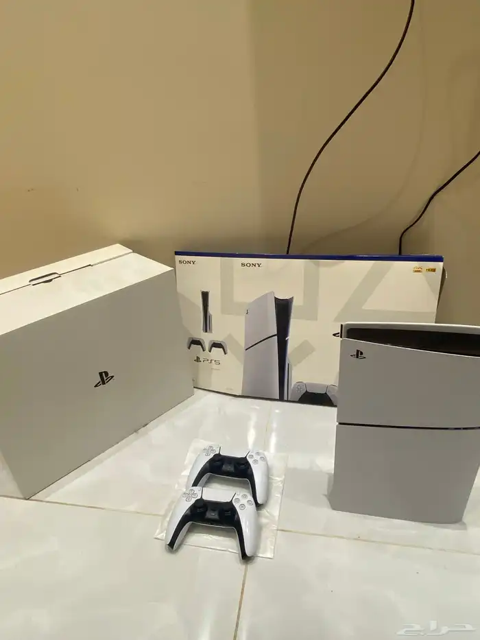 بلاي ستيشن 5 سليم مدخل شريط و مع يد واحدة 2