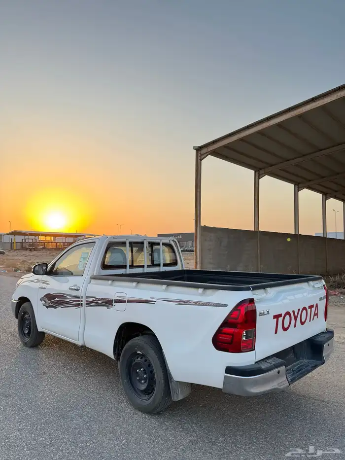 هايلوكس غماره 2023 فل كامل اصفار 12