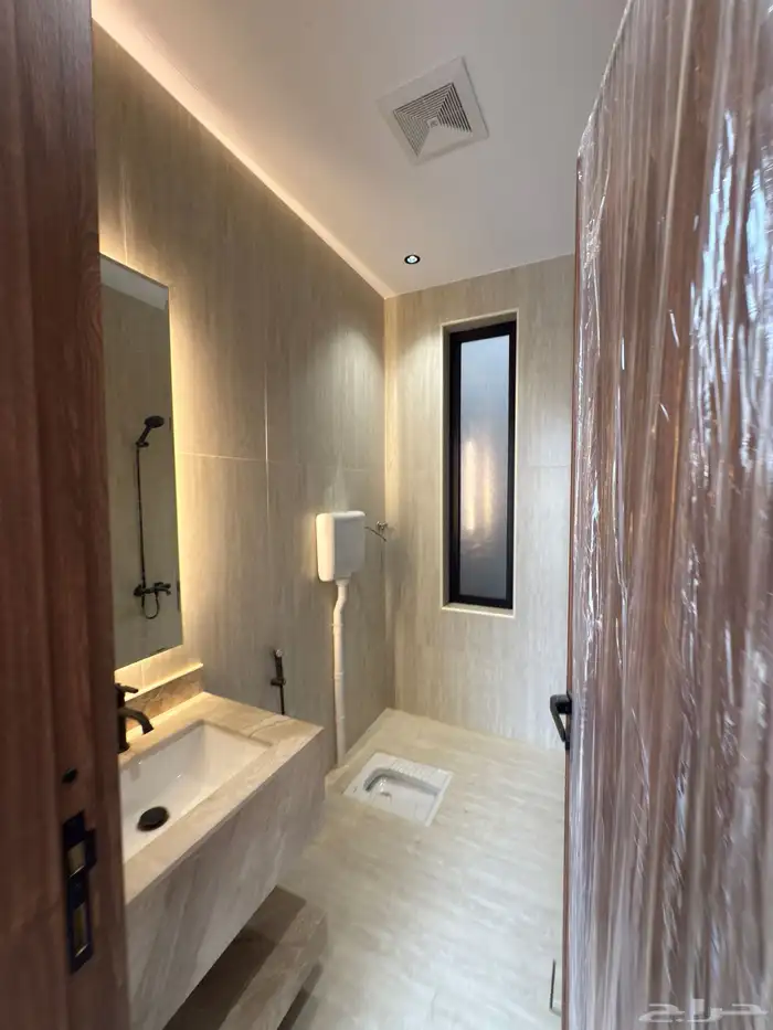 للبيع فلل مودرن بتصميم عصري ابها حى الزهور طريق المحاله ب 47