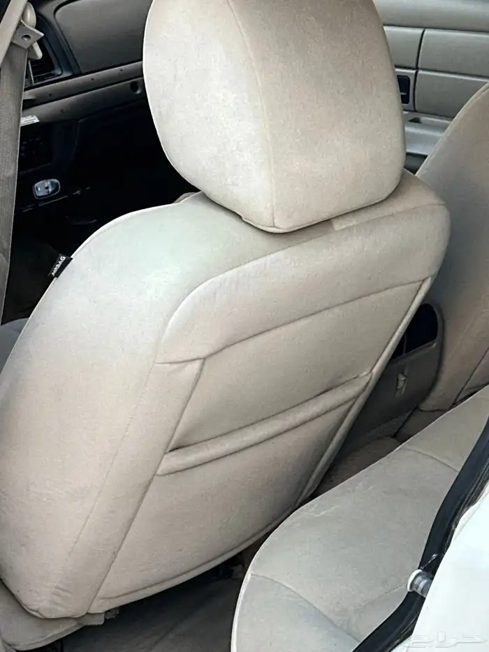 فورد كراون فاكتوريا 2011 8