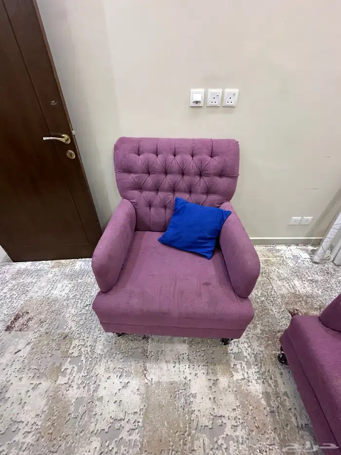 غرفة نوم و كنب مستخدم للبيع 5