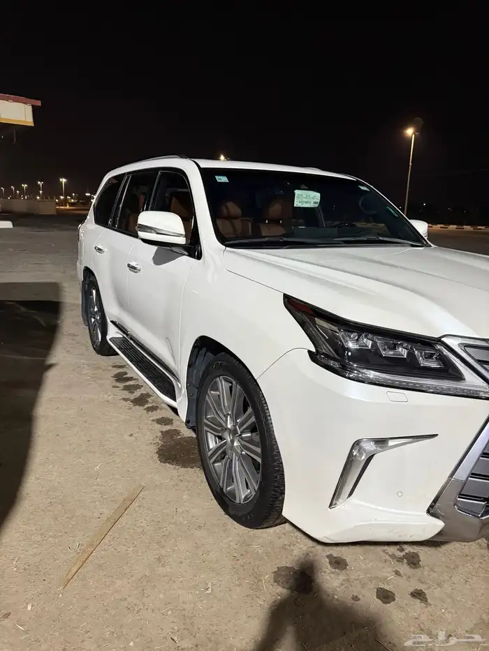 سياره لكزس LX570 موديل 2017 7