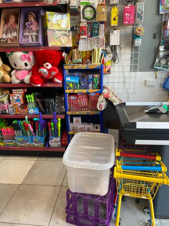 بقاله للتقبيل في راس تنوره 13