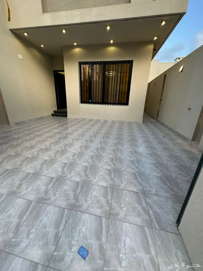 للبيع روفات فاخرة بحي مكتمل الخدمات حي الشفاء 0