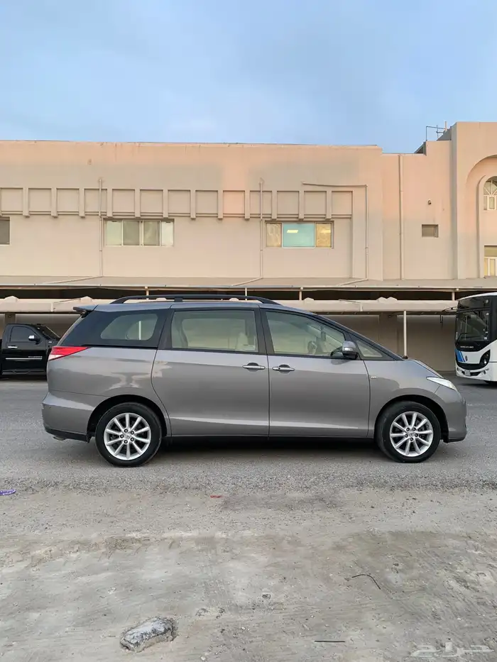 تويوتا بريفيا 2017 4