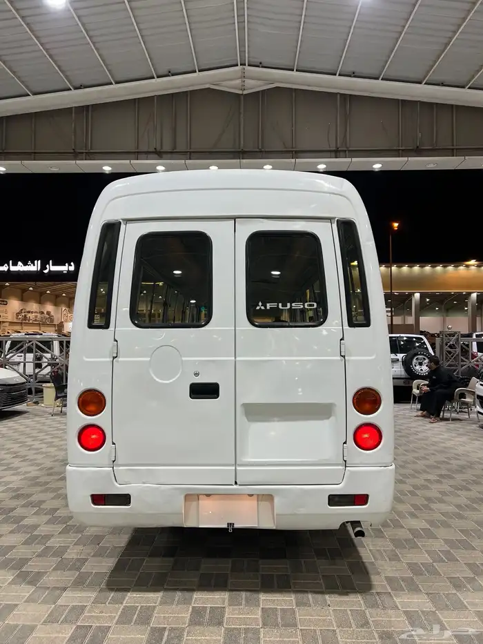 للبيع باص ميتسوبيشي روزا ديزل موديل 2014 مخزن 30 راكب 4