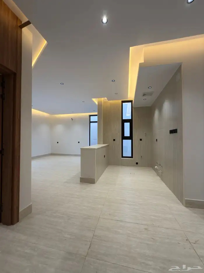 للبيع فلل مودرن بتصميم عصري ابها حى الزهور طريق المحاله ب 38