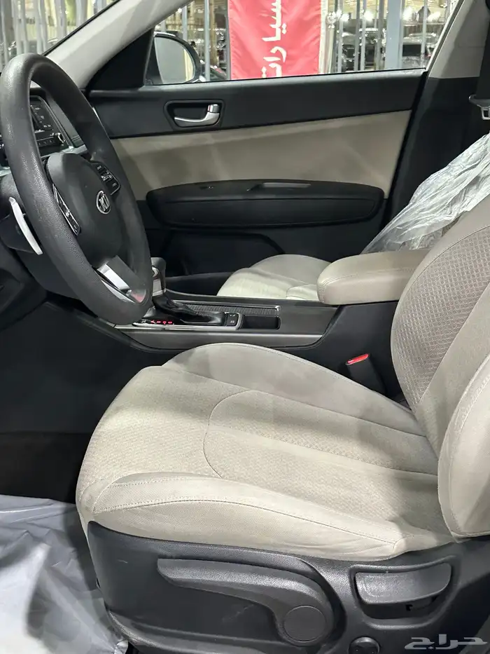 كيا اوبتيما 2020 لؤلؤي لدى معرض(عبيد الرشيدي) 24