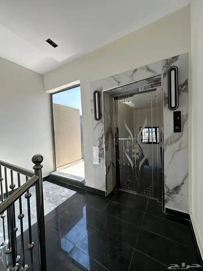 للبيع شقق فاخرة نظام ادوار حي المعارض طريق ابها الخميس 26