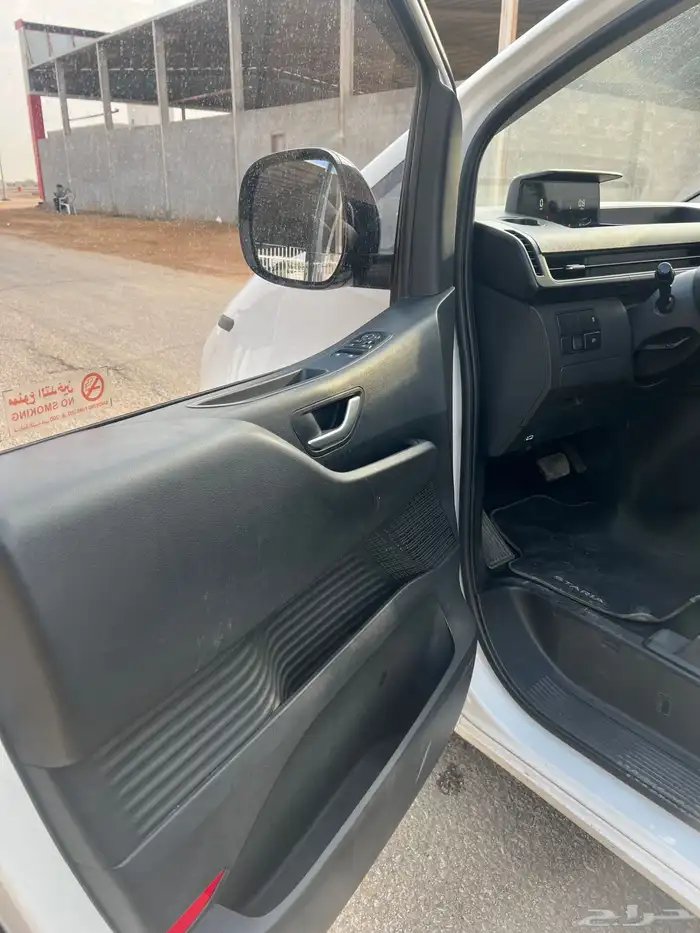 فان هونداي ستاريا 10