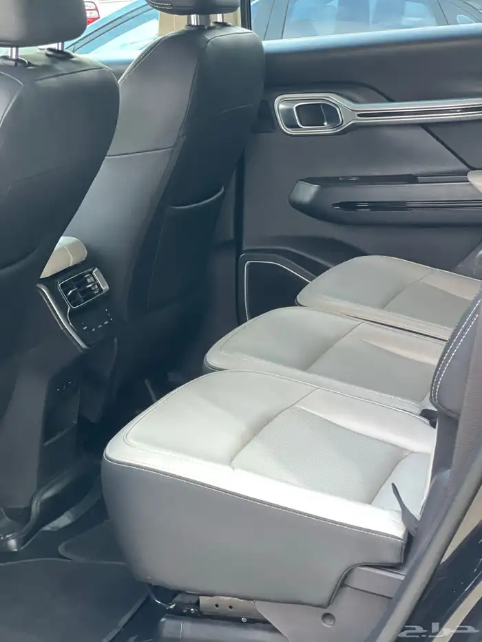 جيلي اوكافانجو 2023 7