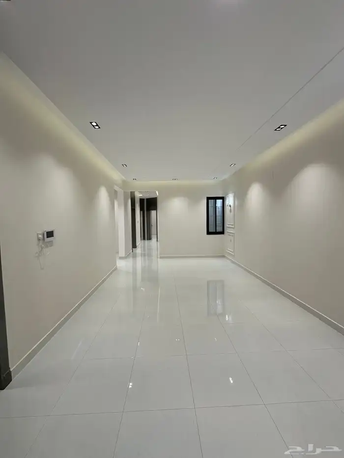 للبيع شقق فاخرة نظام ادوار حي المعارض طريق ابها الخميس 23