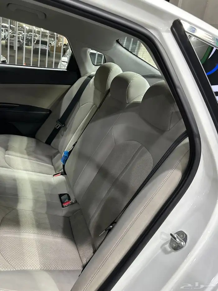 كيا اوبتيما 2020 لؤلؤي لدى معرض(عبيد الرشيدي) 32