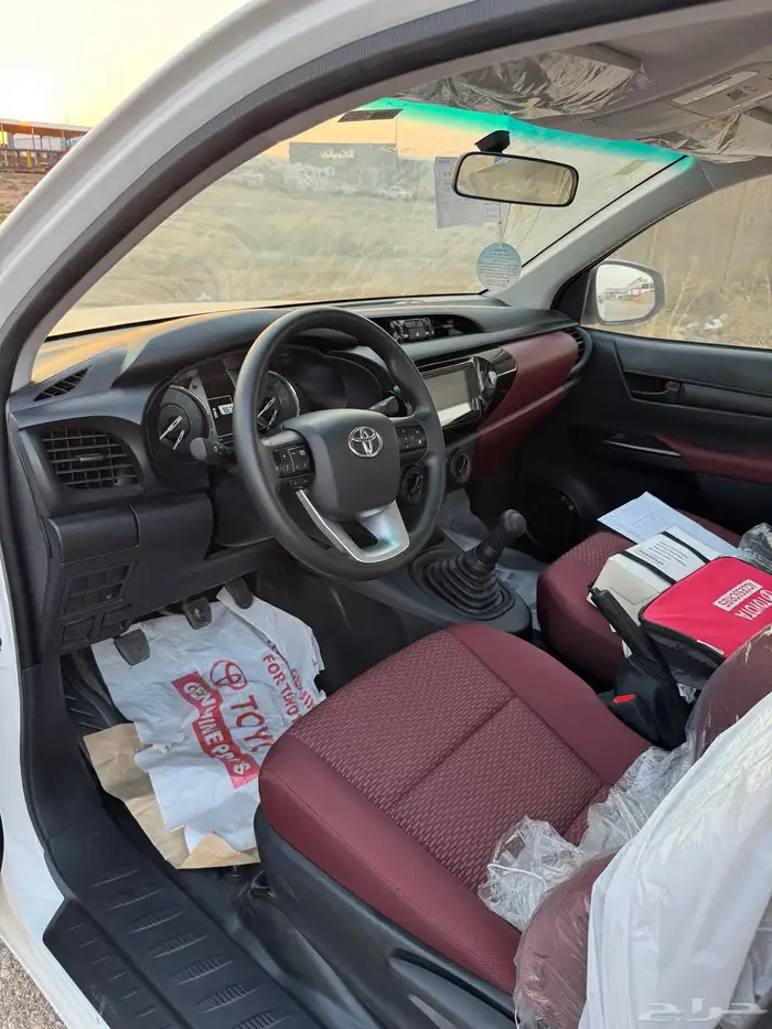 هايلوكس غماره 2023 فل كامل اصفار 44