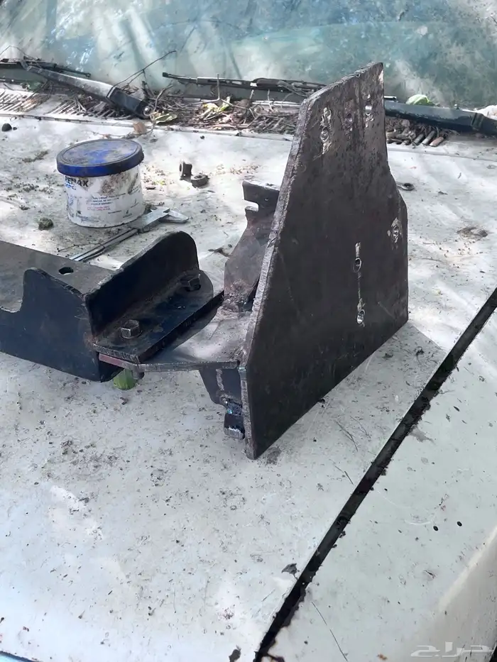 قاعدة ونش تركب للباثفندر 2005 وتحت 4