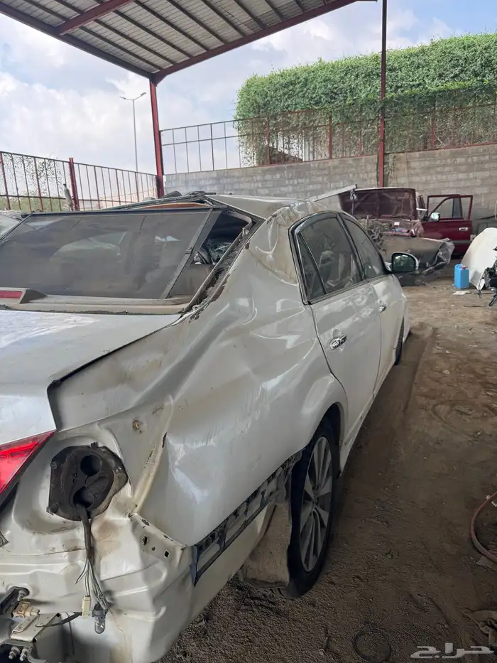 افالون 2012 للبيع قطع فقط 3