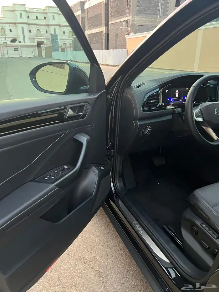 فولكس واجن تي روك R LINE كت شبه جديد 2024 21