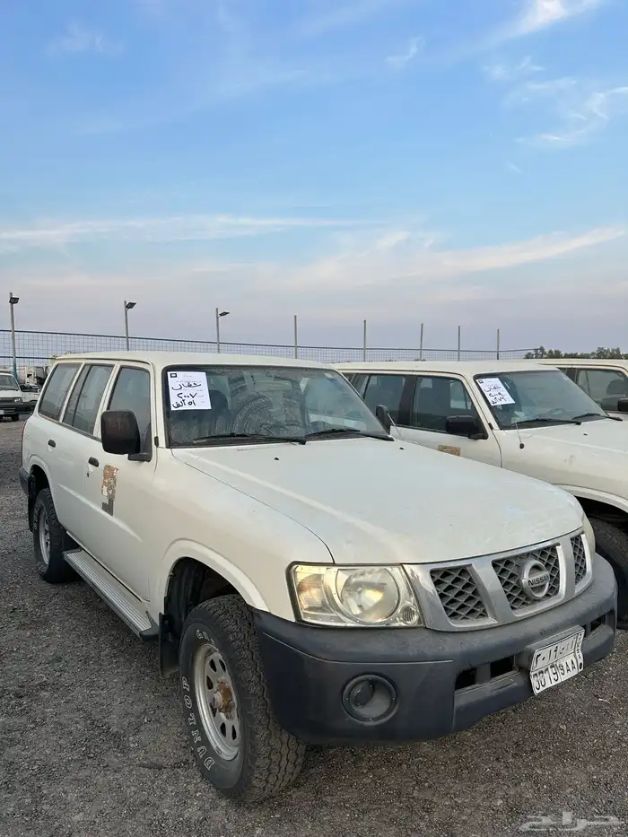 للبيع ددسن موديل 2008 وسيارات مختلفة بمزاد علني 11