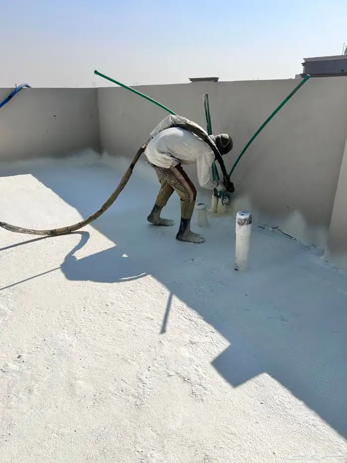 شركة عزل اسطح من الامطار عزل فوم ضمان10 سنوات 8