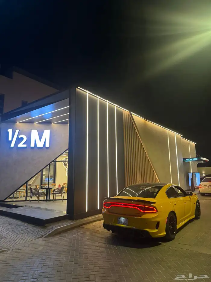 دودج تشارجر 2016 فل كامل اصفر لؤلؤي 4