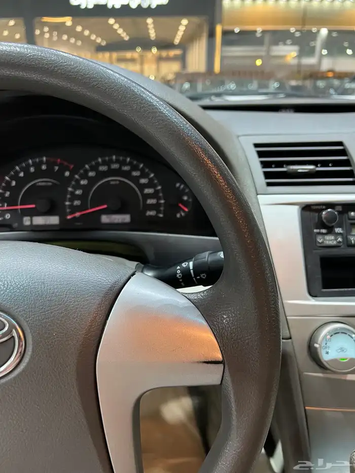 للبيع تويوتا كامري موديل 2011 9