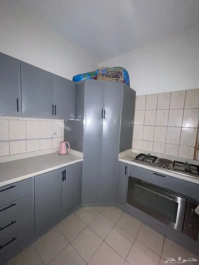 للبيع اثاث   كنب   مطبخ متكامل 7