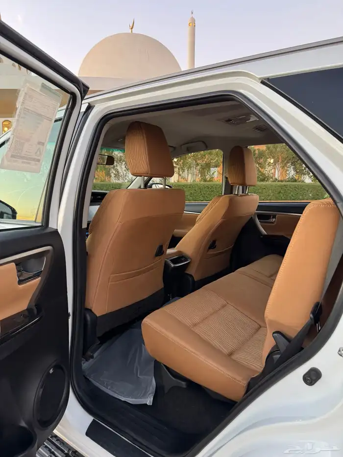 فورشنر 2023 6 سلندر VX سعودي 57