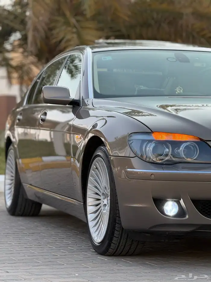 مالك اول مخزن بحالة الوكالة BMW730li 1