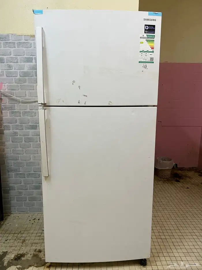 ثلاجة سامسونج بحالة جيدة 0