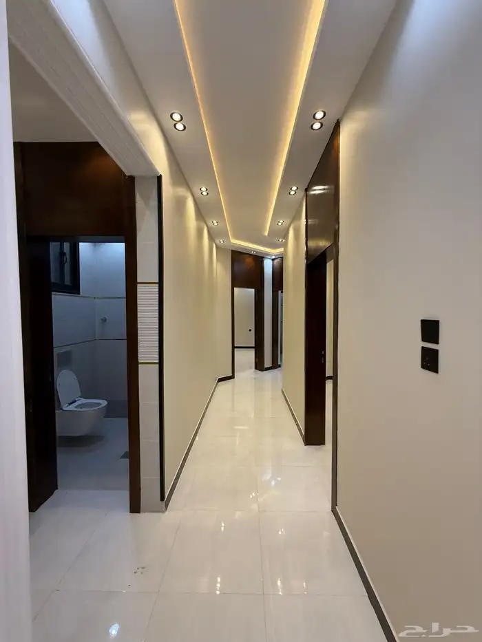 للبيع روف علوي بدرج خارجى بموقع مميز ومكتمل الخدمات بالموسى 11