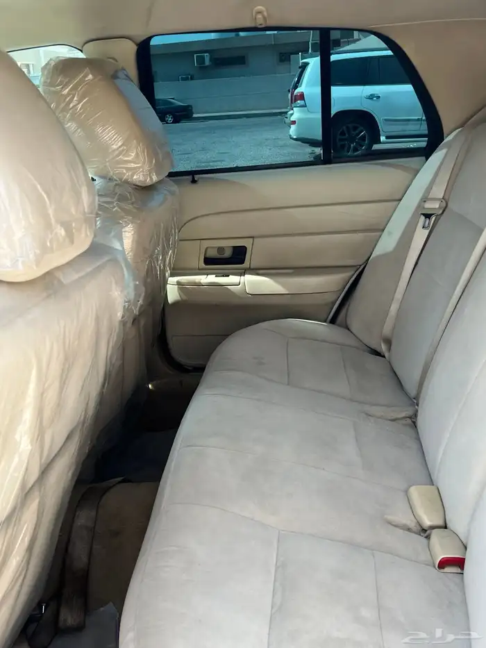 فورد فكتوريا 2011 5