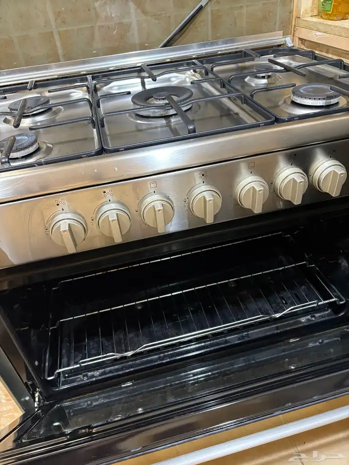 فرن أريستون 90  60سم  نظيف جدا استخدام بسيط 2