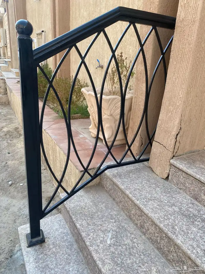 ورشة ومصنع حديد والمنيوم واستيل 52