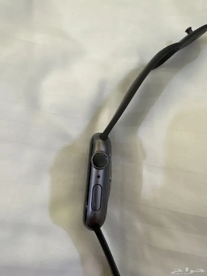 ساعة ابل الجيل الرابع ابل واتش 3