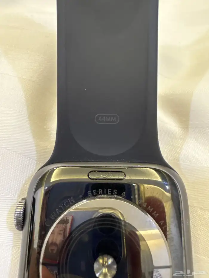 ساعة ابل الجيل الرابع ابل واتش 7