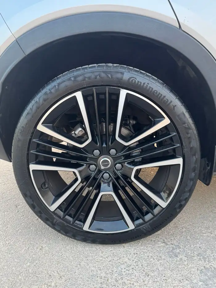 فولفو XC40 T5 Inscription اعلى فئة 9