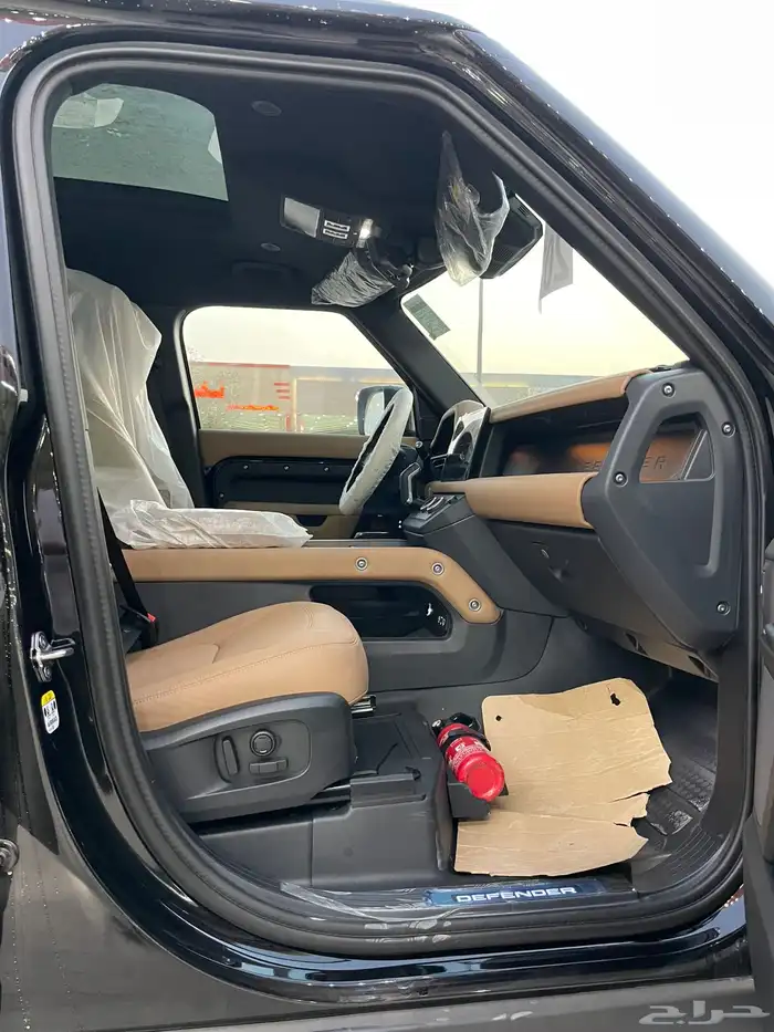 لاند روفر ديفندر2025- X-DYNAMIC-HSE سعودي داخلي جملي بنزين 28