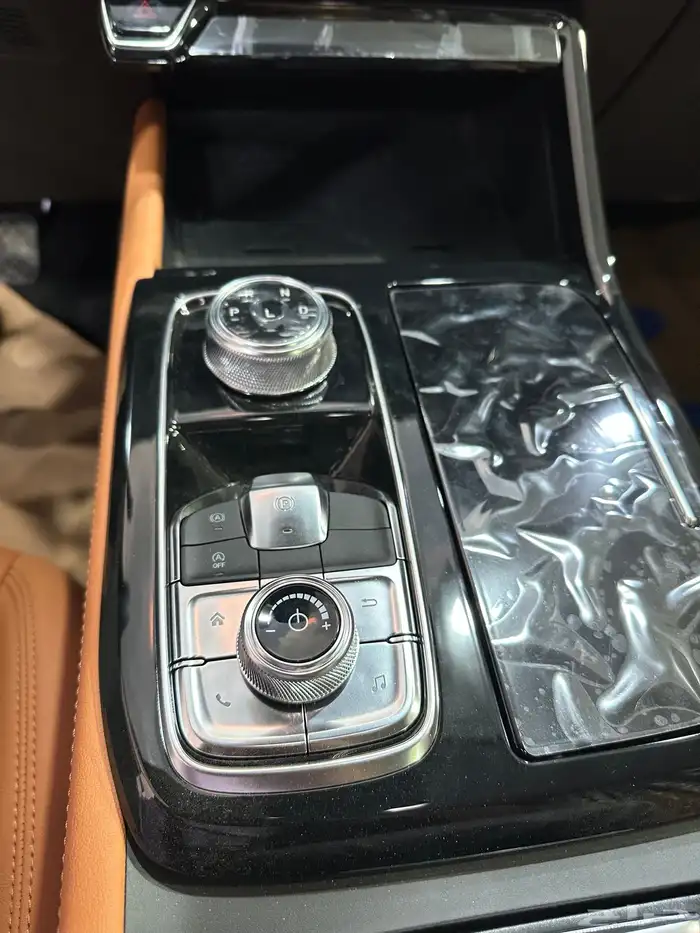 فورد تيريتوري تيتانيوم 2026 11