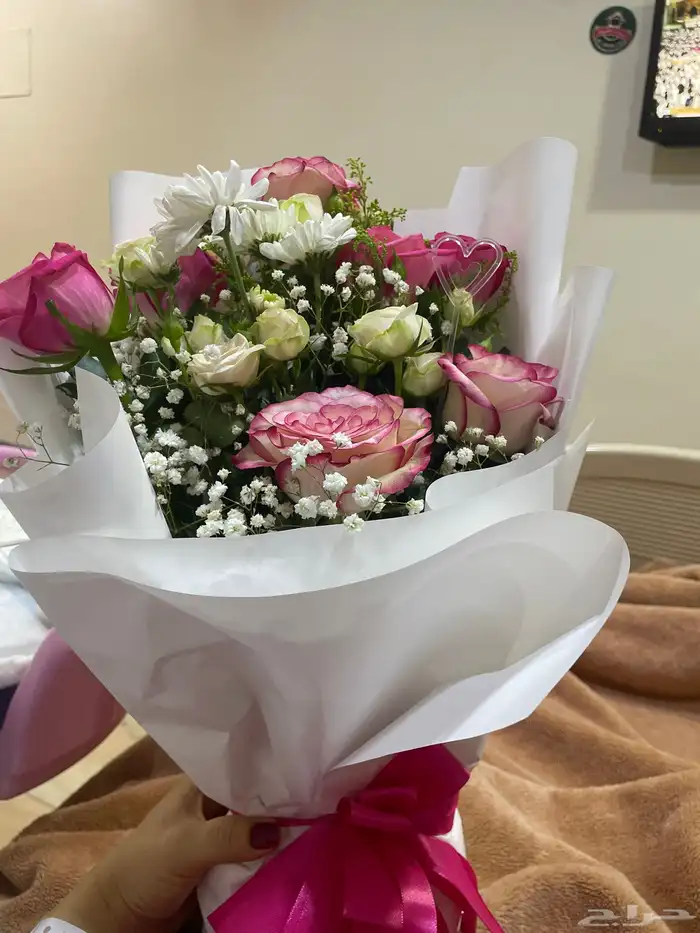 عندي اربع باقات ورد للبيع 0