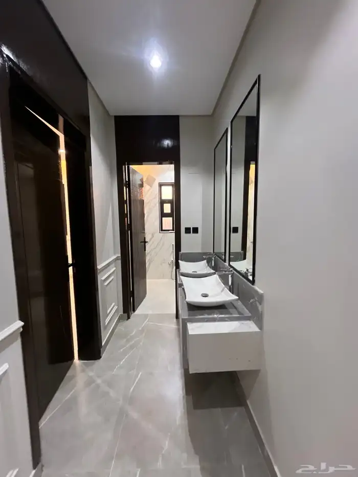 للبيع شقه دور ثاني الريان 520 9