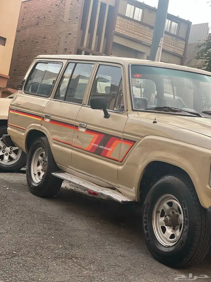جيب تويوتا مديل 81 5