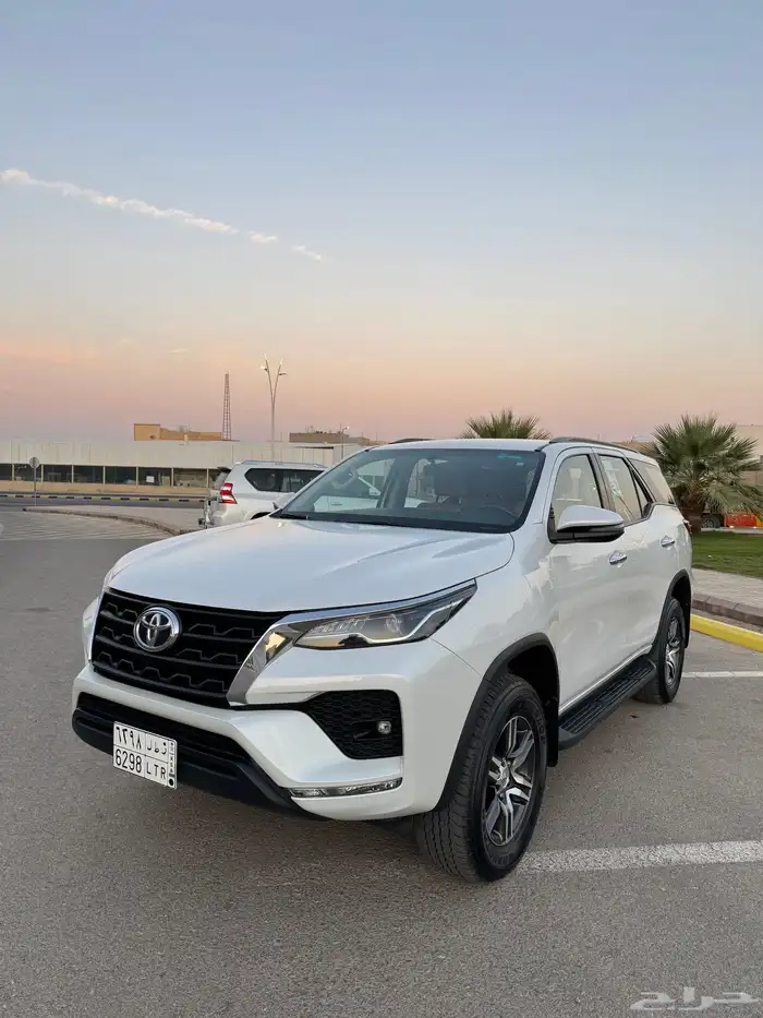 فورشنر 2023 6 سلندر VX سعودي 29