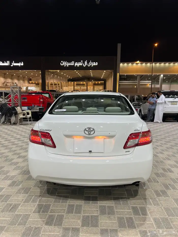 للبيع تويوتا كامري موديل 2011 4