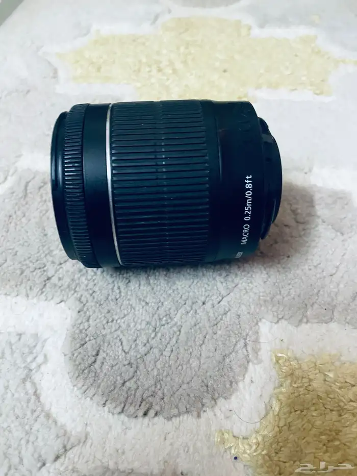 للبيع عدسة كاميرا كانون 700D 0