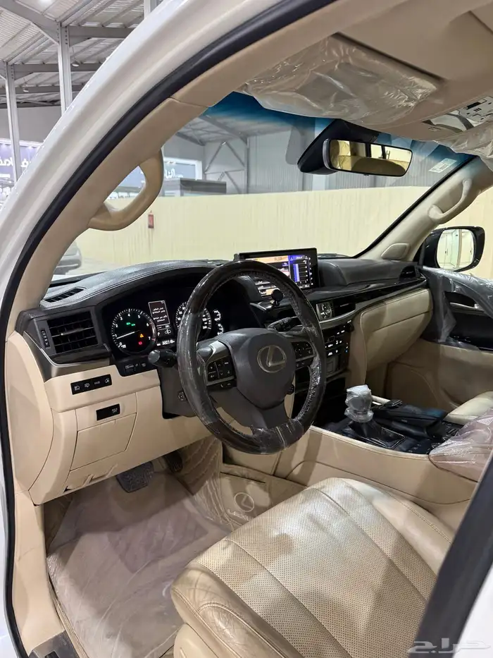 لكزس LX 570 2017 فل كامل DD بودي وكالة 19